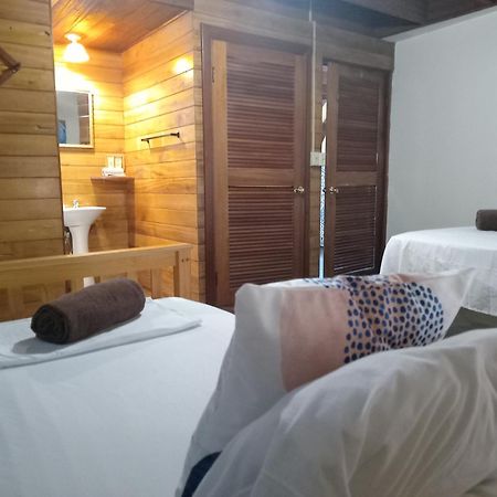 Villa Bahia Del Sol Bocas del Toro Esterno foto