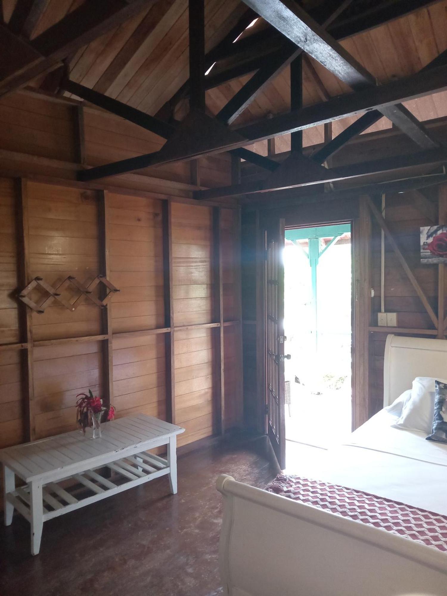 Villa Bahia Del Sol Bocas del Toro Esterno foto