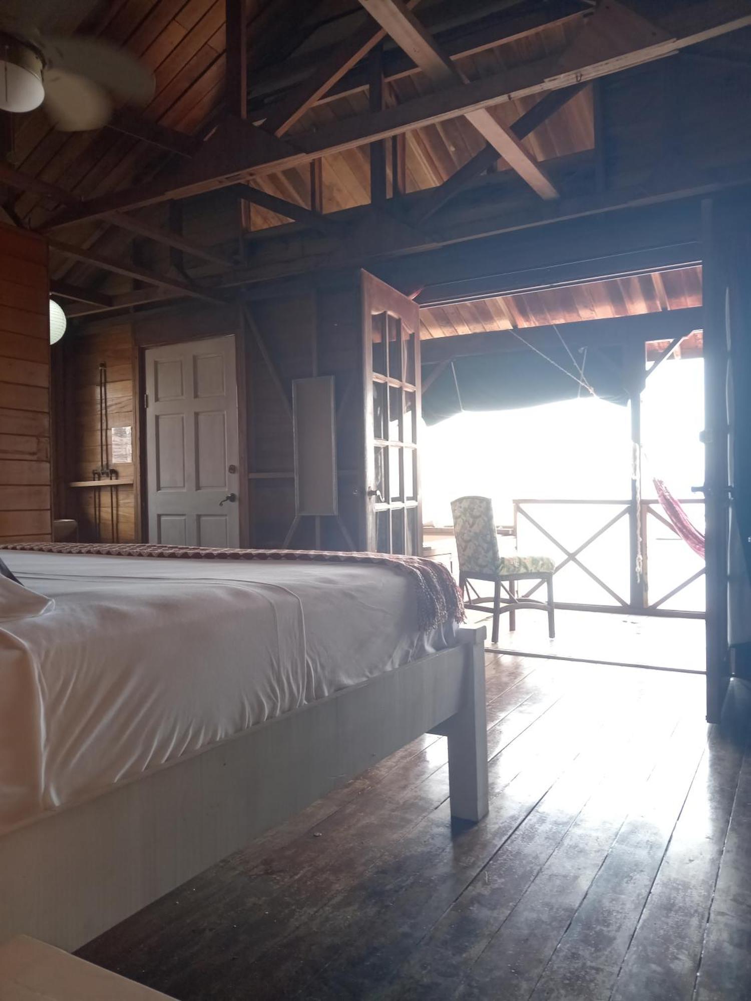 Villa Bahia Del Sol Bocas del Toro Esterno foto